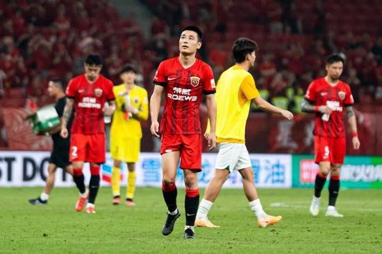 电影《棺山古墓》以全新的锁山门派和师徒加师兄弟的新鲜组合，为观众带来不一样的观影体验